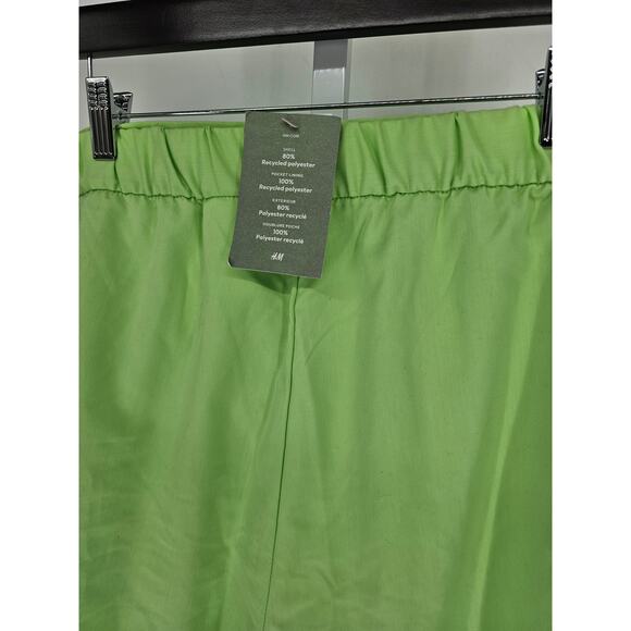 H&M Womens Sz XXL Bermuda Length Lime Green Shorts New - Picture 3 of 4